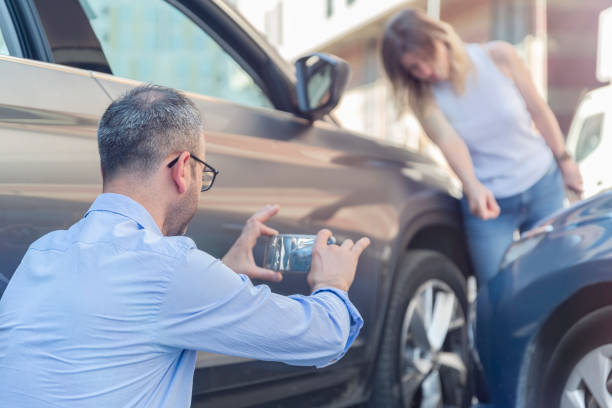 Professional Full Coverage Car Insurance technician working in Weldon, CA